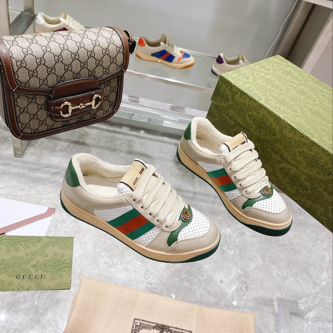 👟👟Ex-factory price 480👟👟 GUCCI’s first generation of dirty shoes was born, adding a star to the luxury world Trendy brands, alternative, magical, retro, etc. are integrated into one. The contrasting colors of cowhide fabrics stimulate the vision. Various combinations and various techniques. ✍ Among them, the Gucci logo pattern is interspersed with design, which is vivid. The cowhide punching process is retro and old, and the logo element of trendy men and trendy women. Original original and correct lining, imported fiber towels, more comfortable, shoe packaging technology increases comfort, beautiful on the outside, more beautiful on the inside, spiritual design 🌼The feet are made of beige matte cowhide, with contrasting distressed fabrics, skillful workmanship, overall color balance, imported pure T👟👟Ex-factory price U sole, no impurities, clear texture, orderly arrangement, wear-resistant and non-slip. Couple model: 34-45